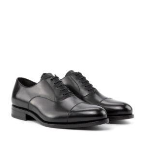 Oxford – L’élégance intemporelle incarne le soulier masculin par excellence : rigueur, raffinement et équilibre parfait entre tradition